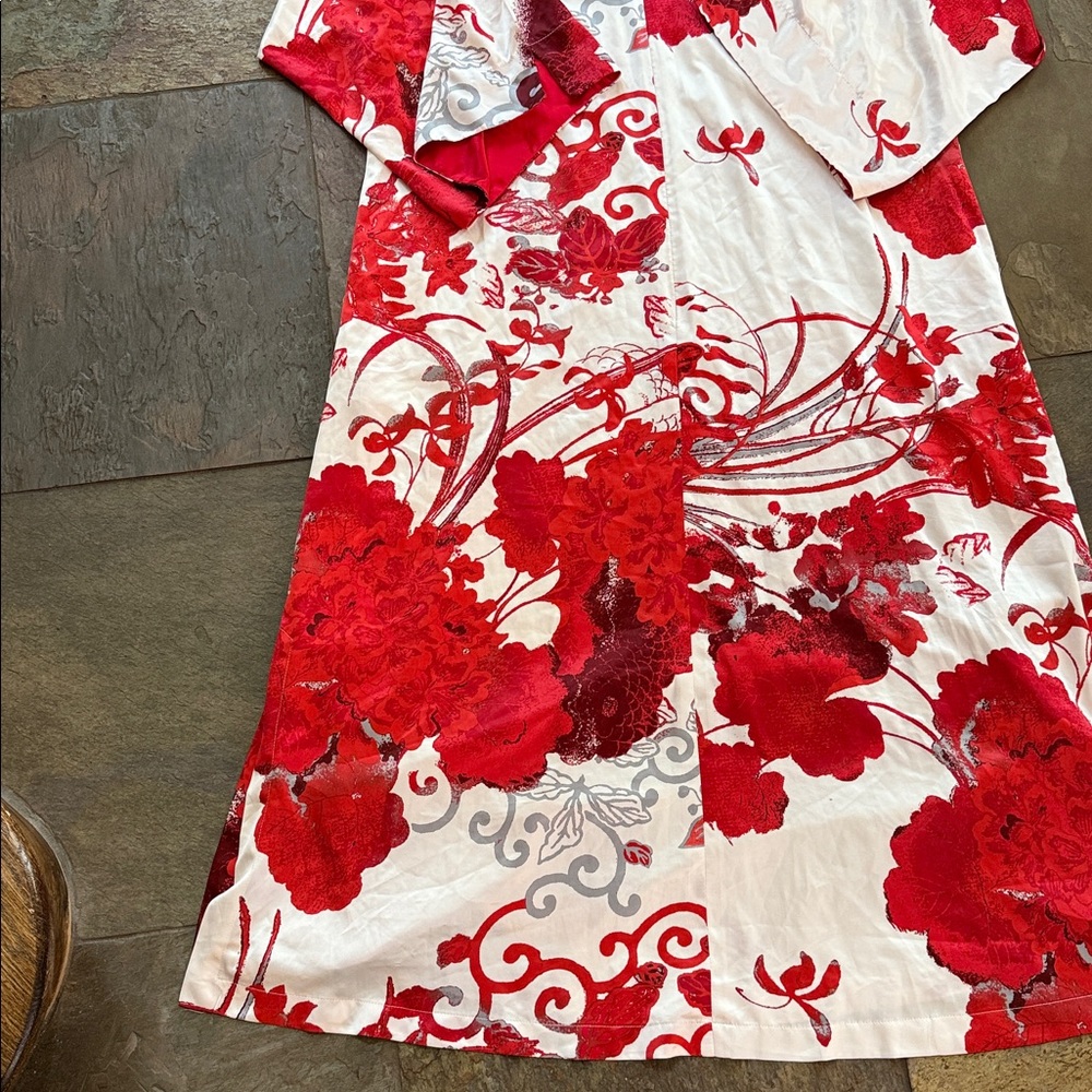 Natori Red and cream Floral Robe house coat caftan loungewear large? Poly. Zip. - Picture 6 of 7